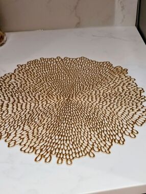 Mainstays Gold Round Floral Lace Placemats - Set of 3
